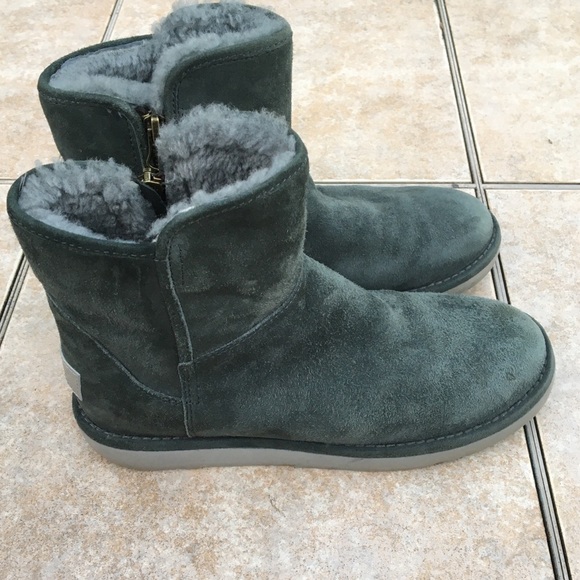 UGG Abree II Genuine Sheepskin Mini Boots 6 - Picture 2 of 12